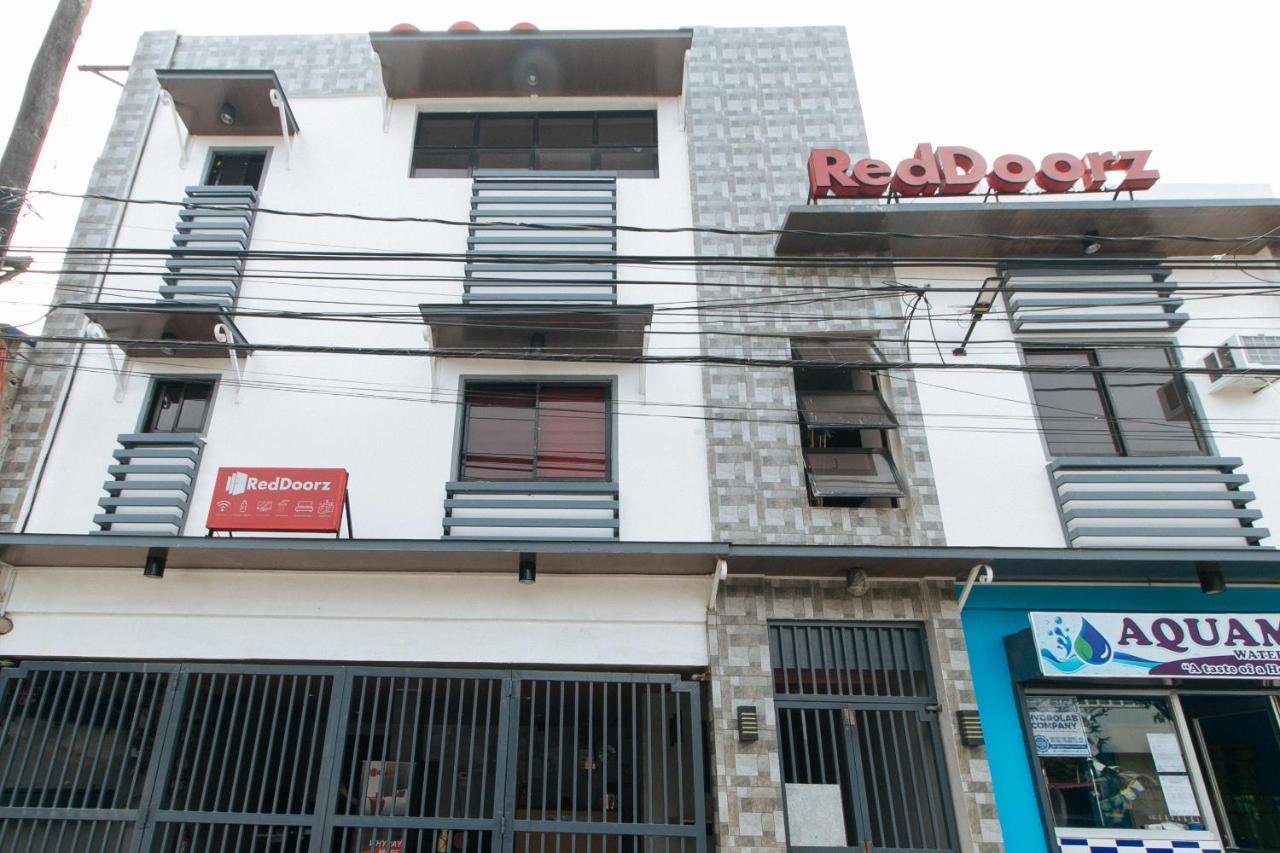 Reddoorz Near Christ The King Medical Center Hotel Las Piñas Eksteriør billede