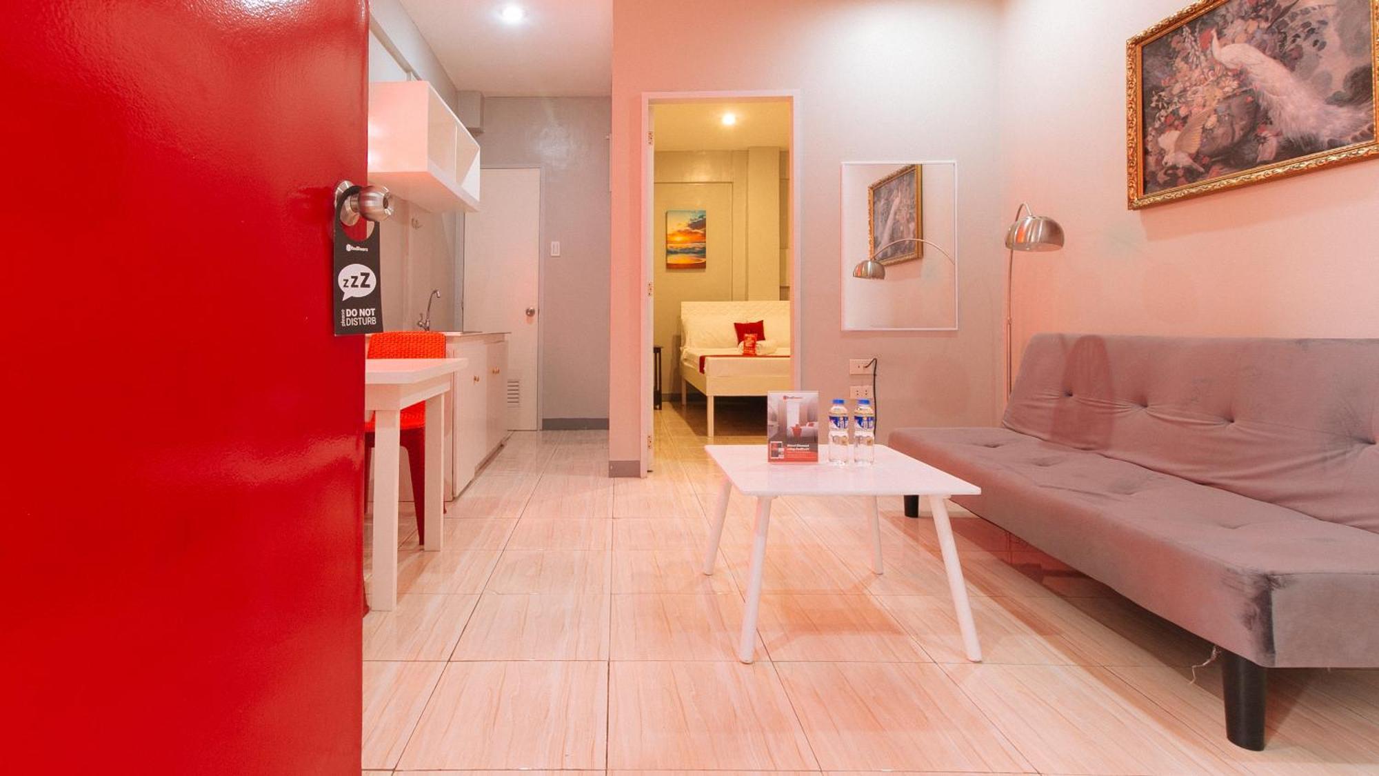 Reddoorz Near Christ The King Medical Center Hotel Las Piñas Eksteriør billede