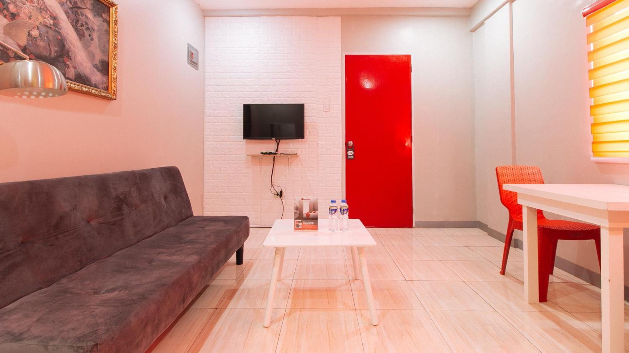 Reddoorz Near Christ The King Medical Center Hotel Las Piñas Eksteriør billede