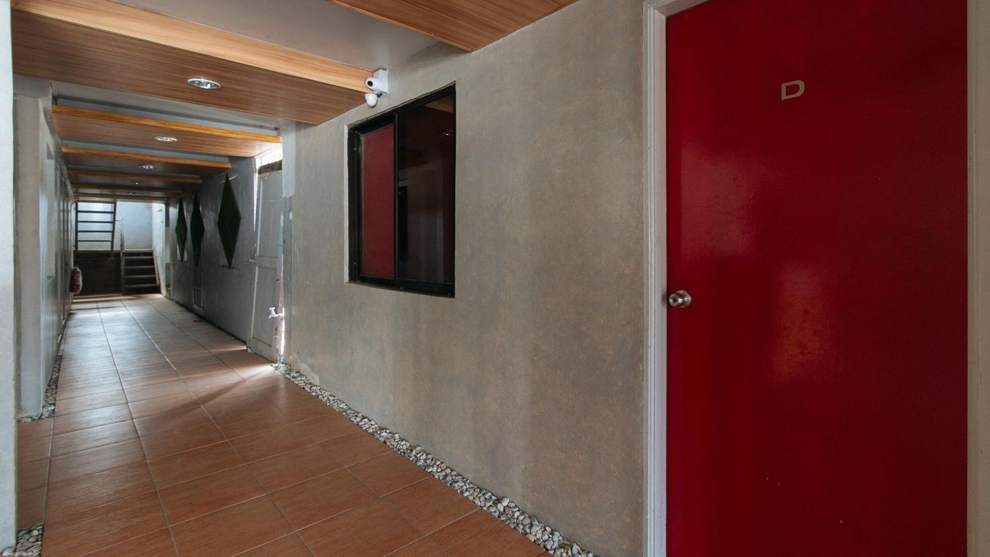 Reddoorz Near Christ The King Medical Center Hotel Las Piñas Eksteriør billede